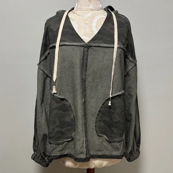 POL Camouflage Oversized Hoodie - Picture 2 of 8